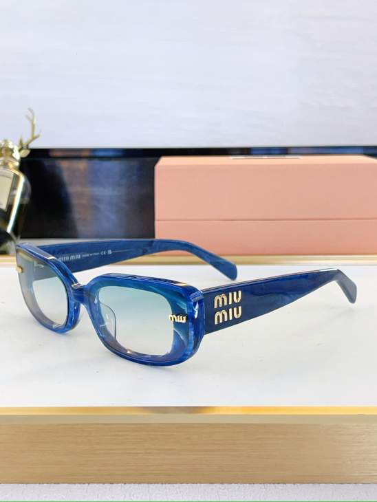 Picture of Miu Miu Sunglasses _SKUfw80050102fw